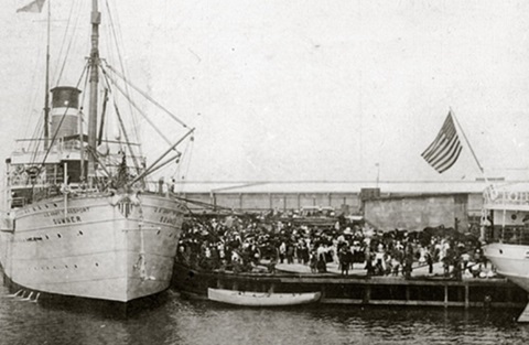 Marines estadounidenses preparados para el ataque al puerto de Veracruz, abril de 1914.