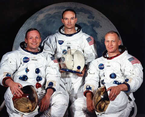 Los tres miembros de la tripulación de la misión de aterrizaje lunar Apolo 11 de la NASA 